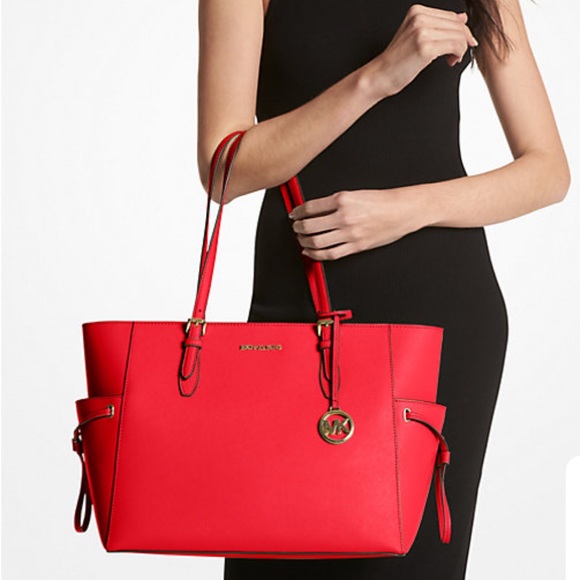 MICHAEL KORS
Gilly Large Saffiano Leather Tote Bag BRIGHT RED COLOR - Picture 2 of 16